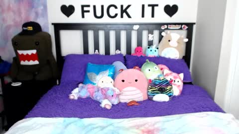 Mackenzie Wolfe online show from March 2025 08:38:01 AM