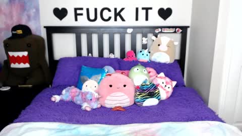 Mackenzie Wolfe online show from March 2025 06:07:02 AM