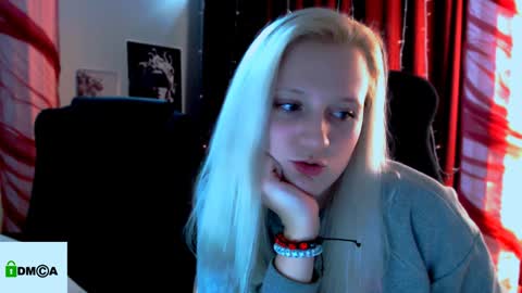 Ulis online show from January 2025 05:01:01 PM