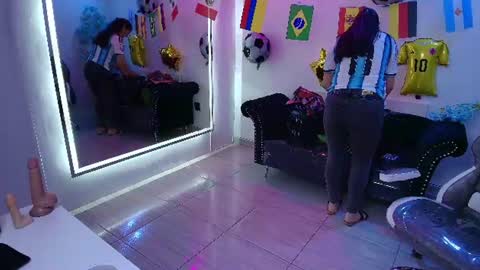 Snapshot of madame_scarllet chatting on July 2026 11:03:02 AM Madame Scarllet online show from July 2026 11:03:02 AM