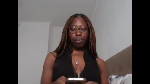 YourMadamIndigo online show from February 2025 03:05:02 PM