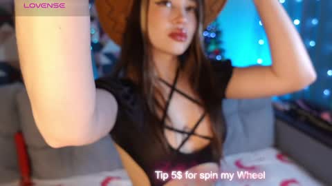 Snapshot of maddi_s_here chatting on December 2024 09:56:02 PM Maddi online show from December 2024 09:56:02 PM