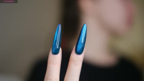 Snapshot of maddi_s_here chatting on November 2025 01:16:01 AM Maddi online show from November 2025 01:16:01 AM