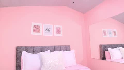 Maddie online show from September 2025 09:06:02 PM