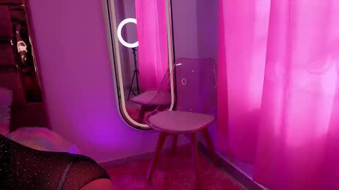 Maddie Ross online show from November 2025 07:36:03 PM