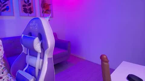 maddie_t18 online show from March 2026 11:28:02 AM