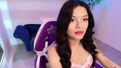 Snapshot of maddie_t18 chatting on April 2026 11:31:01 AM maddie_t18 online show from April 2026 11:31:01 AM