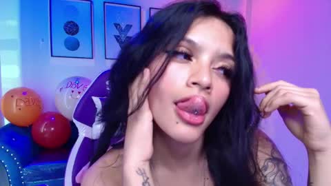 Snapshot of maddie_t18 chatting on May 2026 11:36:01 PM maddie_t18 online show from May 2026 11:36:01 PM