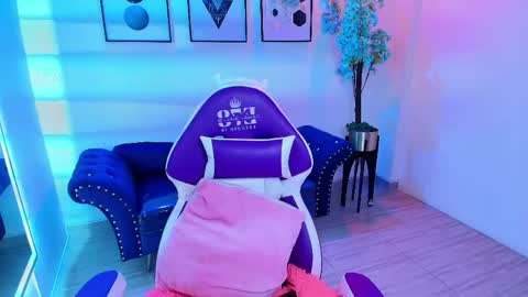Snapshot of maddie_t18 chatting on May 2026 11:36:01 AM maddie_t18 online show from May 2026 11:36:01 AM