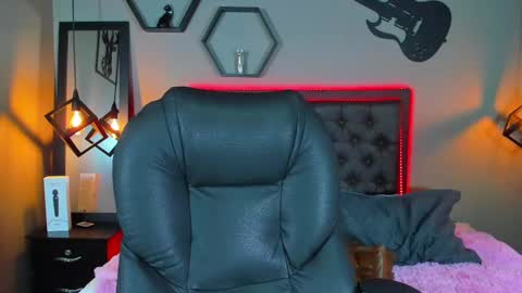 Maddie online show from February 2025 05:07:02 PM