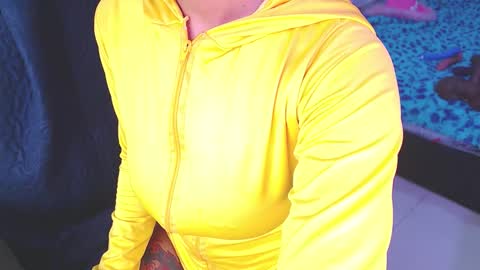 Maddie online show from October 2025 02:15:01 PM