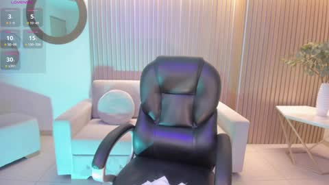 Maddison online show from February 2025 07:18:02 AM