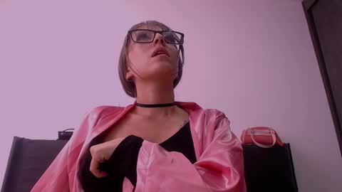 Maddy UwU online show from November 2025 09:19:02 PM