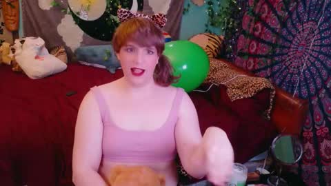 Maddy Cat online show from October 2025 03:01:01 PM