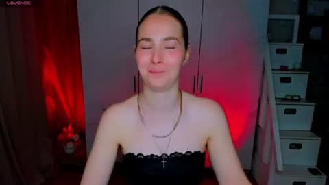 Snapshot of maddy_gate chatting on June 2026 05:17:02 PM maddy_gate online show from June 2026 05:17:02 PM