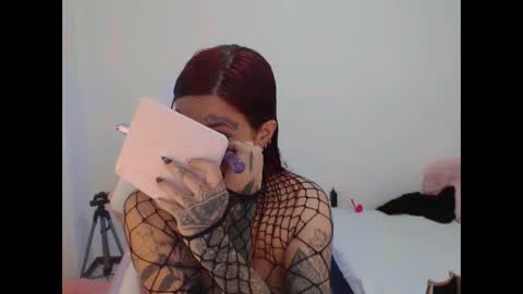 maddy_vicius19 online show from October 2025 09:24:01 PM