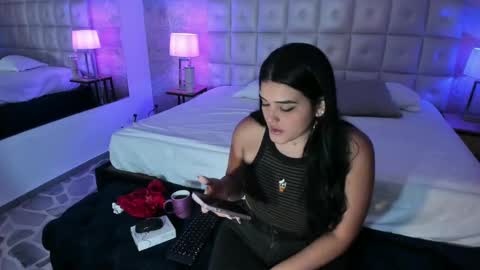 Snapshot of maddysexx_ chatting on November 2025 11:54:02 AM Maddy online show from November 2025 11:54:02 AM