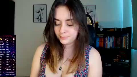 Snapshot of madelamee chatting on June 2026 09:03:02 PM madelamee online show from June 2026 09:03:02 PM