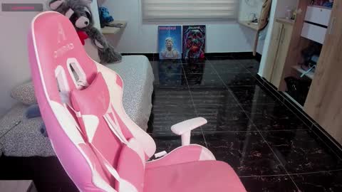 Emily     Only Fans  online show from February 2026 10:24:02 PM