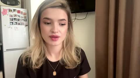 Snapshot of madelenequirk chatting on May 2026 01:30:02 PM Alisa online show from May 2026 01:30:02 PM