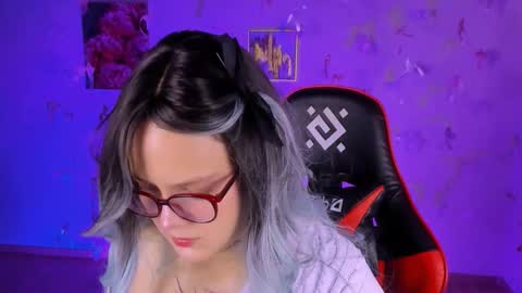 Madeline online show from November 2025 05:10:01 AM