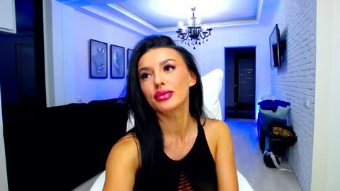 Magda online show from December 2024 06:37:02 PM