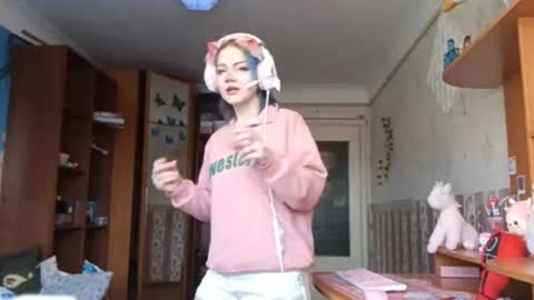 Snapshot of madgezari chatting on February 2026 06:22:01 AM Alice Kaneki online show from February 2026 06:22:01 AM