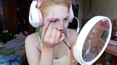 Snapshot of madgezari chatting on February 2026 07:09:02 AM Alice Kaneki online show from February 2026 07:09:02 AM