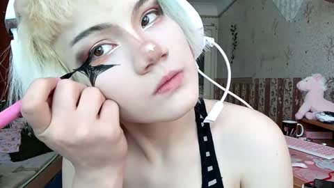 Snapshot of madgezari chatting on March 2026 07:21:01 AM Alice Kaneki online show from March 2026 07:21:01 AM