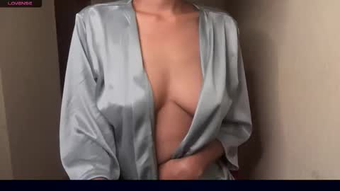 madhubala09 online show from November 2025 10:31:02 PM