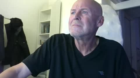 madio1187940 online show from November 2025 11:58:01 PM