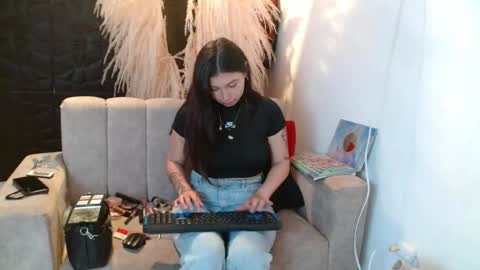 madison407843 online show from April 2026 02:18:02 PM