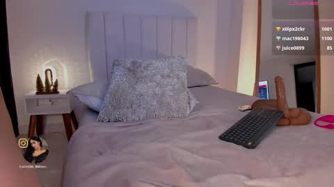 Snapshot of madison__evans chatting on January 2025 05:41:01 AM Valentina 1030 530 - online show from January 2025 05:41:01 AM