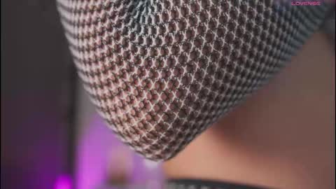 Snapshot of madison__evans chatting on November 2025 04:12:01 AM Valentina 1030 530 - online show from November 2025 04:12:01 AM