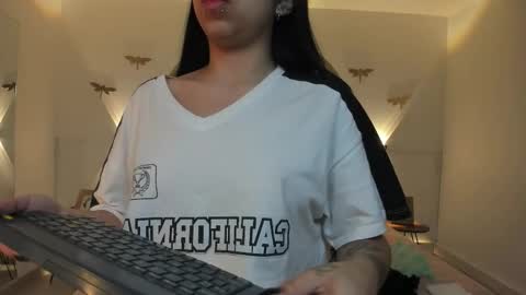 MADISON  online show from November 2025 11:38:02 AM