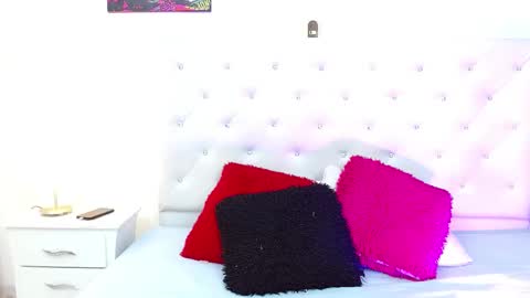 Snapshot of madison_horny69 chatting on March 2025 01:40:01 PM Jenny online show from March 2025 01:40:01 PM