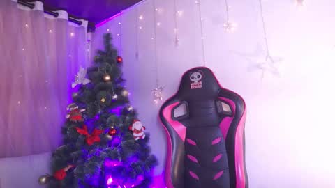 Madison   online show from December 2025 12:55:01 PM