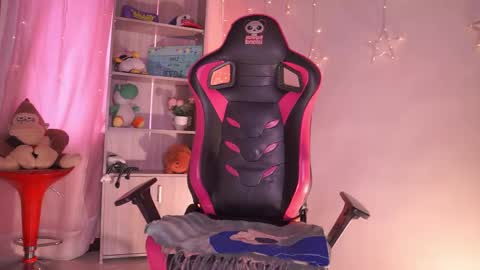 Madison   online show from April 2026 12:28:02 PM