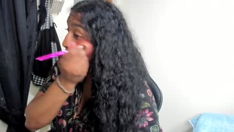 Snapshot of madisonbrunette_lxs chatting on January 2025 05:06:02 AM madison online show from January 2025 05:06:02 AM