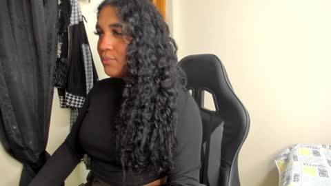 Snapshot of madisonbrunette_lxs chatting on January 2025 04:23:01 AM madison online show from January 2025 04:23:01 AM