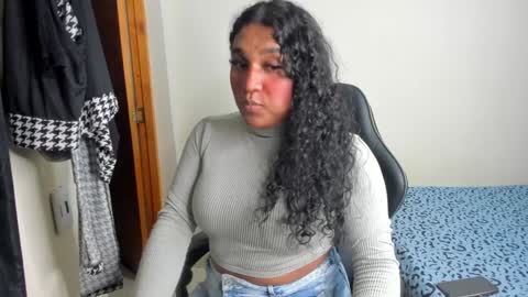 Snapshot of madisonbrunette_lxs chatting on January 2025 03:46:01 AM madison online show from January 2025 03:46:01 AM