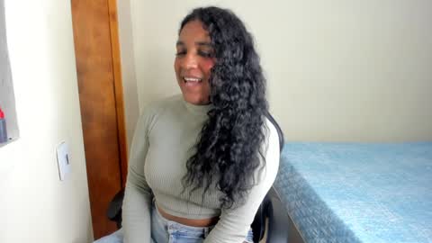 Snapshot of madisonbrunette_lxs chatting on February 2025 03:55:02 AM madison online show from February 2025 03:55:02 AM