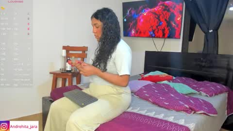 Snapshot of madisonbrunette_lxs chatting on September 2025 03:19:02 AM madison online show from September 2025 03:19:02 AM