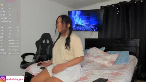 Snapshot of madisonbrunette_lxs chatting on October 2025 08:09:02 PM madison online show from October 2025 08:09:02 PM