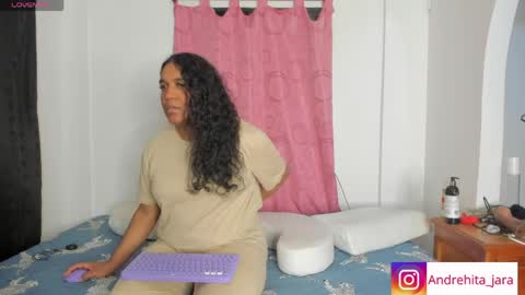 Snapshot of madisonbrunette_lxs chatting on May 2026 02:19:02 AM madison online show from May 2026 02:19:02 AM