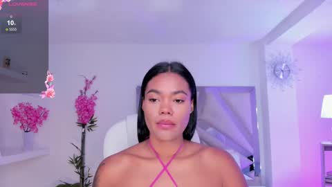 Snapshot of madisson_davon chatting on February 2025 01:14:02 PM Madisson Davon online show from February 2025 01:14:02 PM