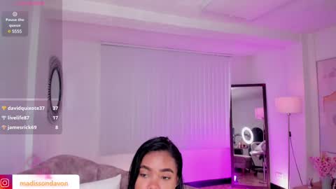 Snapshot of madisson_davon chatting on March 2025 06:47:02 PM Madisson Davon online show from March 2025 06:47:02 PM