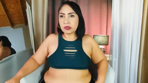 MADISSOONE  online show from November 2025 12:35:02 AM