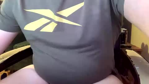 Snapshot of madrox chatting on October 2025 11:38:01 PM Camboy online show from October 2025 11:38:01 PM
