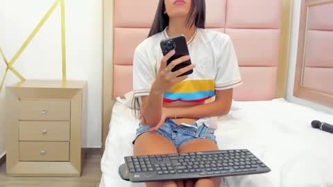 Mady online show from January 2025 11:11:01 PM